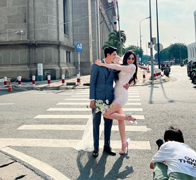 3 sao nữ Việt cùng xác nhận lên xe hoa vào tháng 10, bất ngờ là có 2 người trùng ngày cưới - 6