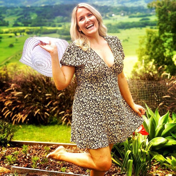 Belinda mắc chứng nghiện tình dục do những tổn thương trong quá khứ. 