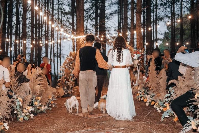 Đám cưới tại Đà Lạt của “tiểu thư siêu lừa đảo”: Quen 2 tháng gửi que thử thai đòi cưới, mua chó đến giờ vẫn nợ tiền - 4