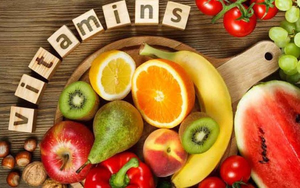 Vitamin cần dùng đúng liều lượng, không nên lạm dụng. (Ảnh minh họa)