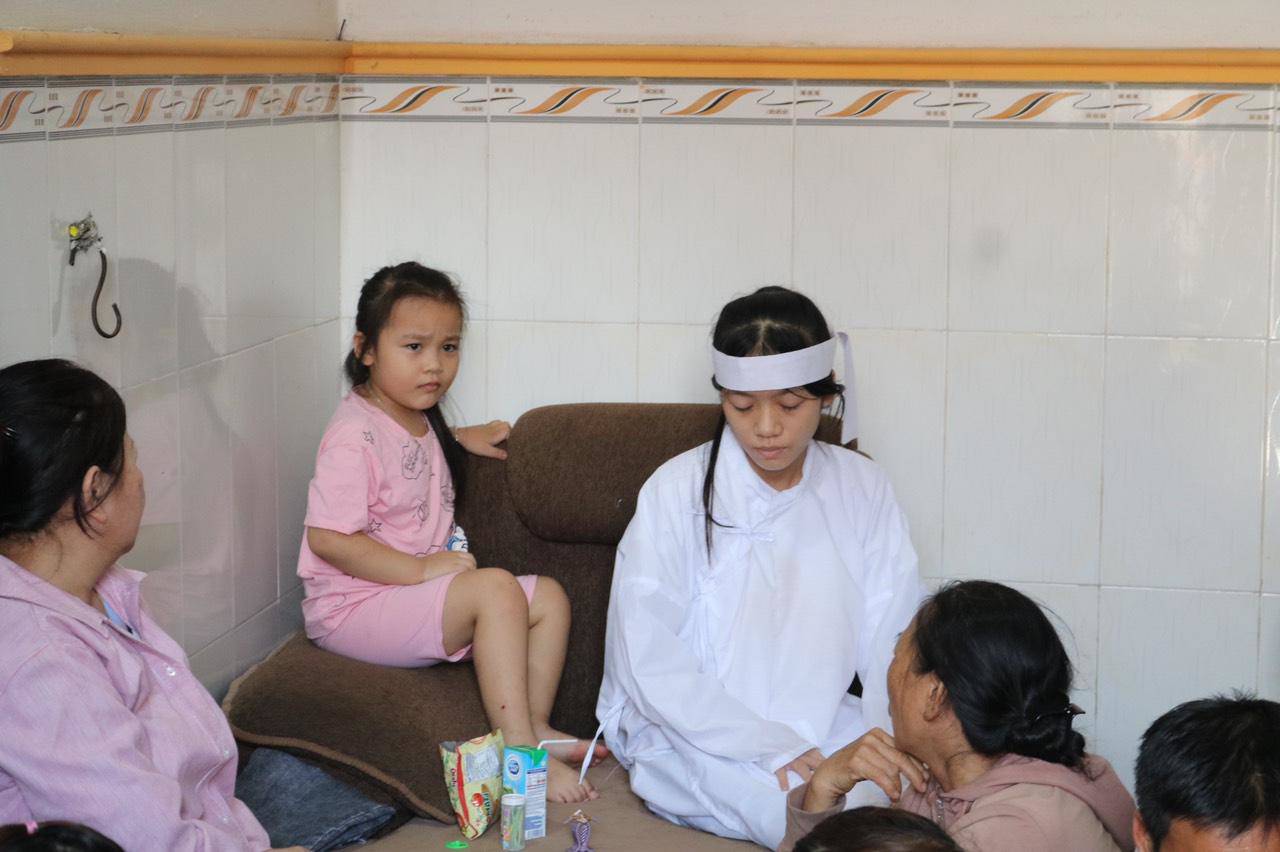 Vụ sập tường 5 người chết: Tang thương bao trùm những xóm thợ hồ - 2