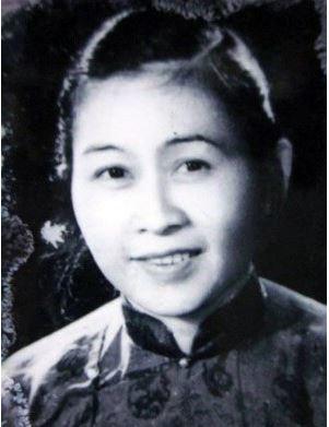 Hoa hậu xứ Mường nổi tiếng một thời và số phận truân chuyên ứng với lời tiên tri bí ẩn của người họ hàng 1