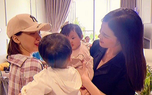 Những lần họp mặt của 3 hội mẹ bỉm VIP nhất showbiz Việt: Bố mẹ sang chảnh, con cái đáng yêu - 10