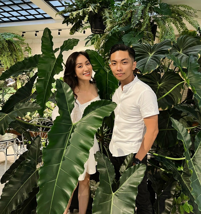 Phan Hiển cho biết khi bản thân làm ra tiền thì đưa cho vợ giữ hết, toàn bộ quà đều mua bằng quỹ đen.