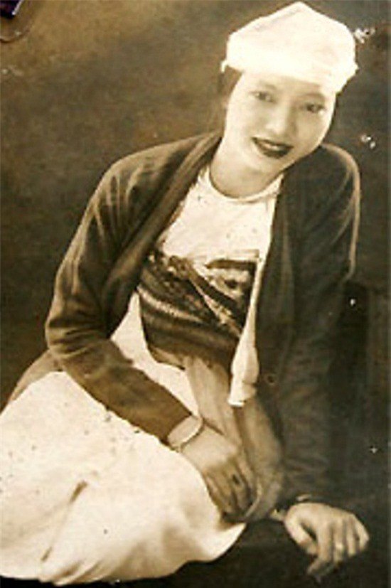 Cô Tẻo mang số phận truân chuyên với bao chuyện buồn đau, thê thiết… thậm chí còn “thảm”.