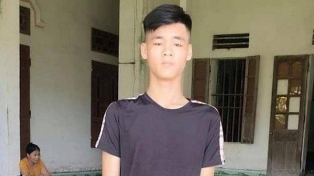 Cao Văn Đức đã dũng cảm cứu 4 em nhỏ dưới hố công trình.