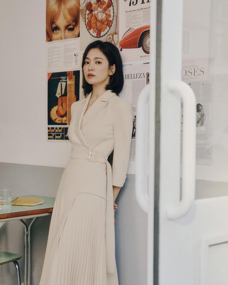 Song Hye Kyo gây sốt với mái tóc "siêu hack tuổi"