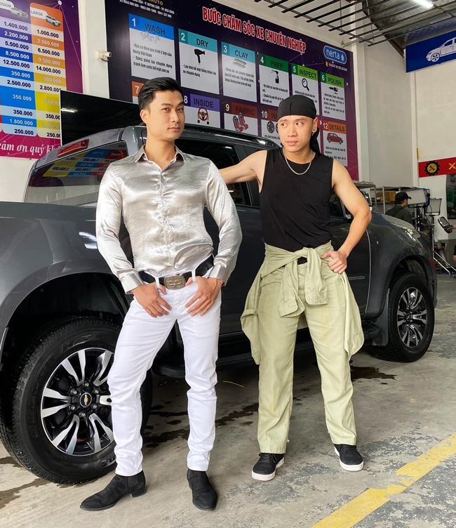 Anh thợ sửa xe amp;#34;u là trờiamp;#34; của Gara Hạnh Phúc: Đời thực khác xa phim, bị vợ chê amp;#34;khá gắtamp;#34; - 4