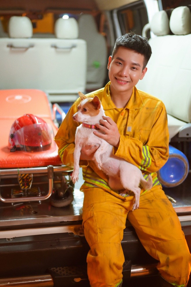 Không chỉ phát hành MV, anh còn ra mắt ấn phẩm CD đặc biệt đáp ứng nguyện vọng của các bạn fan yêu thích sưu tầm.