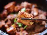 Bếp Eva - Sườn kho kiểu này mềm ngon, rút nhẹ là xương tụt ra ngoài ăn đã cả miệng