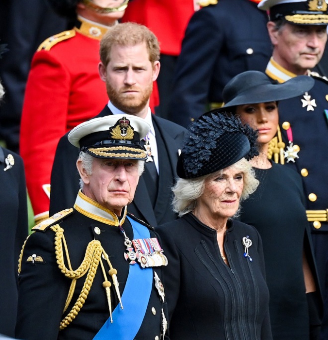 Meghan và Harry vẫn chưa hòa giải với bố và anh trai.