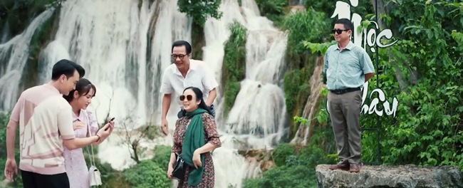 Cười té ghế với mối thù amp;#34;thời trẻ trâuamp;#34; của NSƯT Chí Trung và NSND Trọng Trinh khi làm amp;#34;thông gia ngõ hẹpamp;#34; - 4