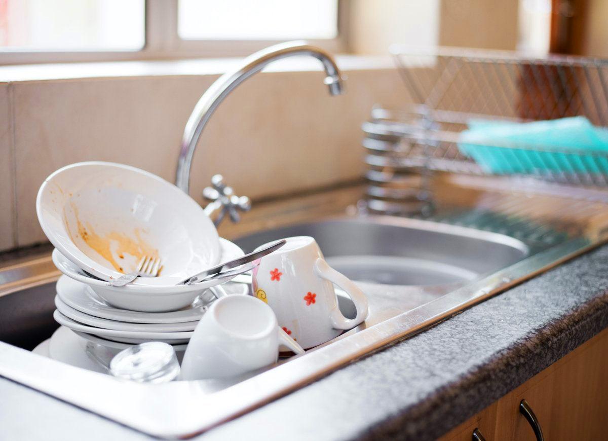 Rửa bát không khó nhưng thói quen số 2 lại tạo ra vi khuẩn gây hại cho sức khỏe của nhiều người - 5