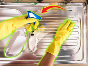 Nhà đẹp - Chậu rửa bát bám bẩn, bốc mùi hôi khó chịu, xịt thứ này vào là sạch bong kin kít, thơm tho ngay lập tức