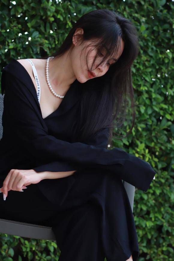 Loạt ảnh mới nhất của Lưu Hương Giang nhận được nhiều lời khen ngợi, động viên.