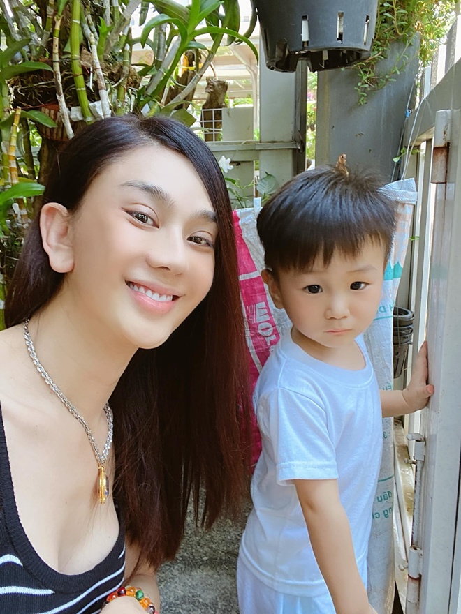 Lâm Khánh Chi đã tiêu tốn khoảng 1 tỷ đồng để có con.