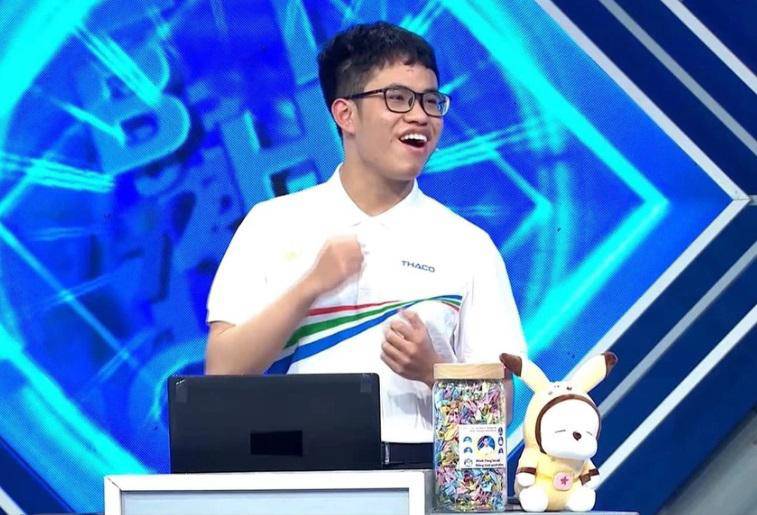 Thành tích khủng của 4 thí sinh vào chung kết Olympia năm 22 - 4