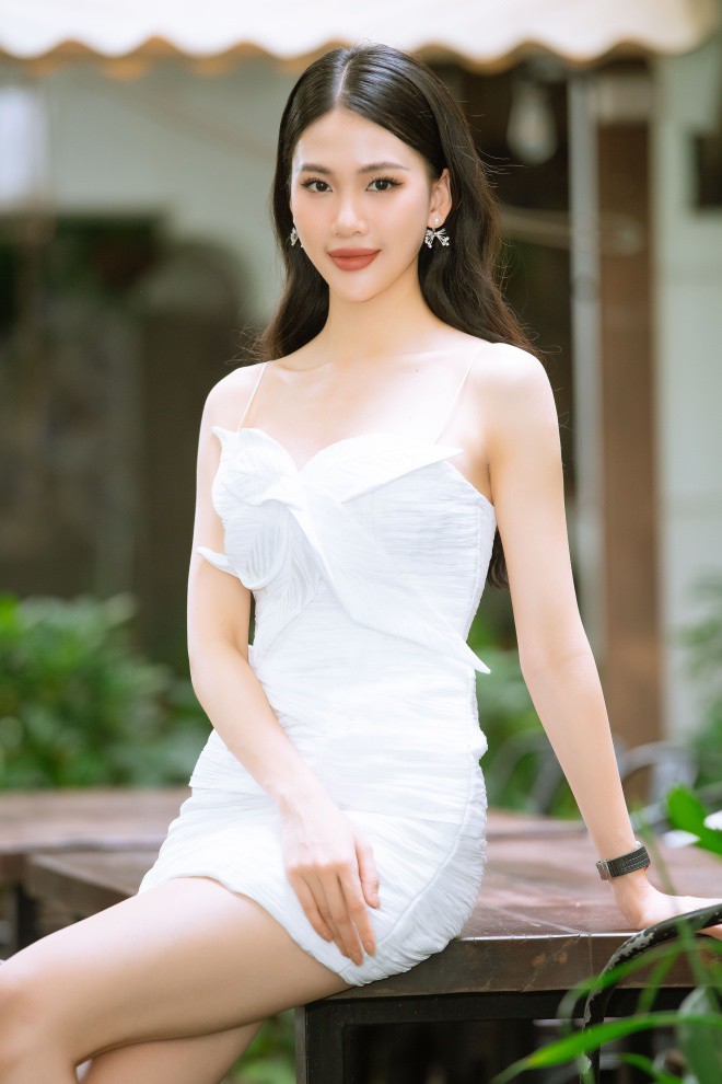 Quán quân Siêu mẫu Quốc tế 2022 Bùi Quỳnh Hoa.