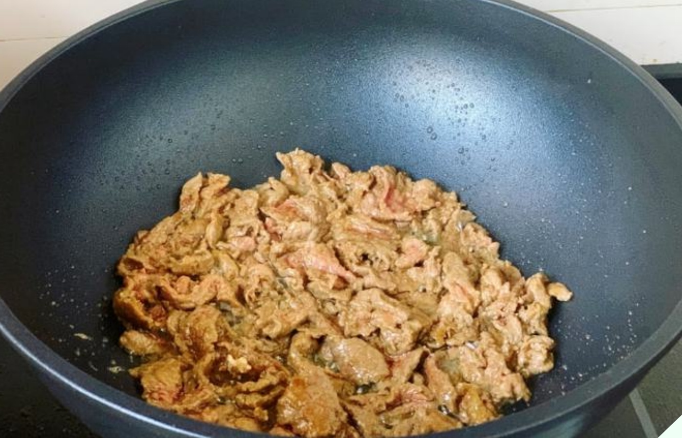 Xào thịt bò, chỉ cần thêm gia vị này bảo sao thịt tanh dai, nhớ 5 mẹo để thịt mềm thơm như ngoài hàng
