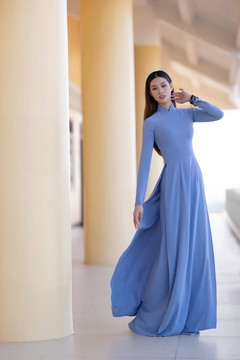 Khánh Vân đi ăn cưới mặc kín như bưng, ghi điểm với phong cách chuẩn Hoa hậu Hoàn vũ - 9