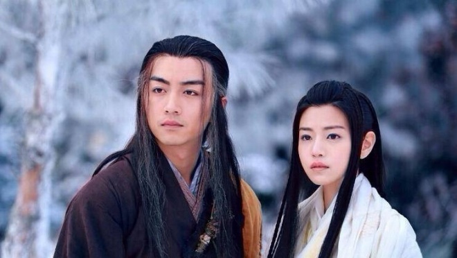 Cặp đôi từng dính khá nhiều ồn ào từ lúc đóng phim đến khi tuyên bố yêu nhau.