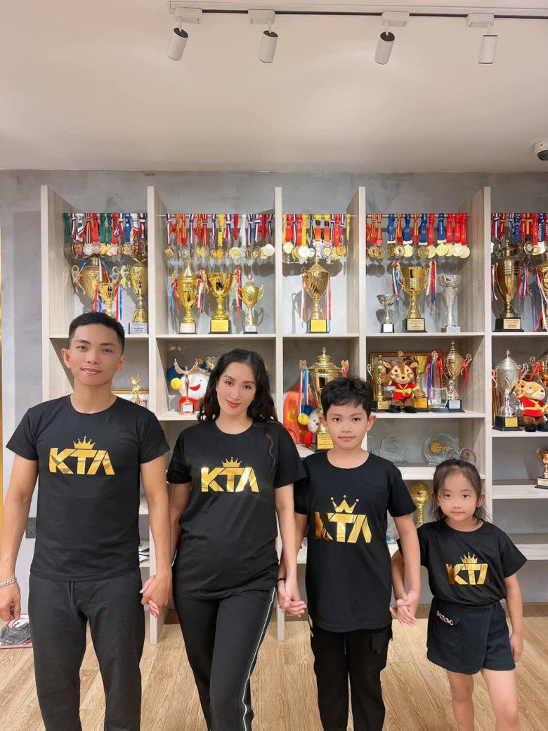 Khánh Thi mang thai lần 3: Không tránh thai vẫn bất ngờ khi “vỡ kế hoạch”, bầu 6 tháng chưa biết đẻ ở đâu - 11