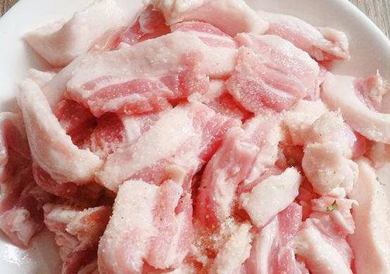 Cách làm thịt kho dừa ngon và hấp dẫn - 1