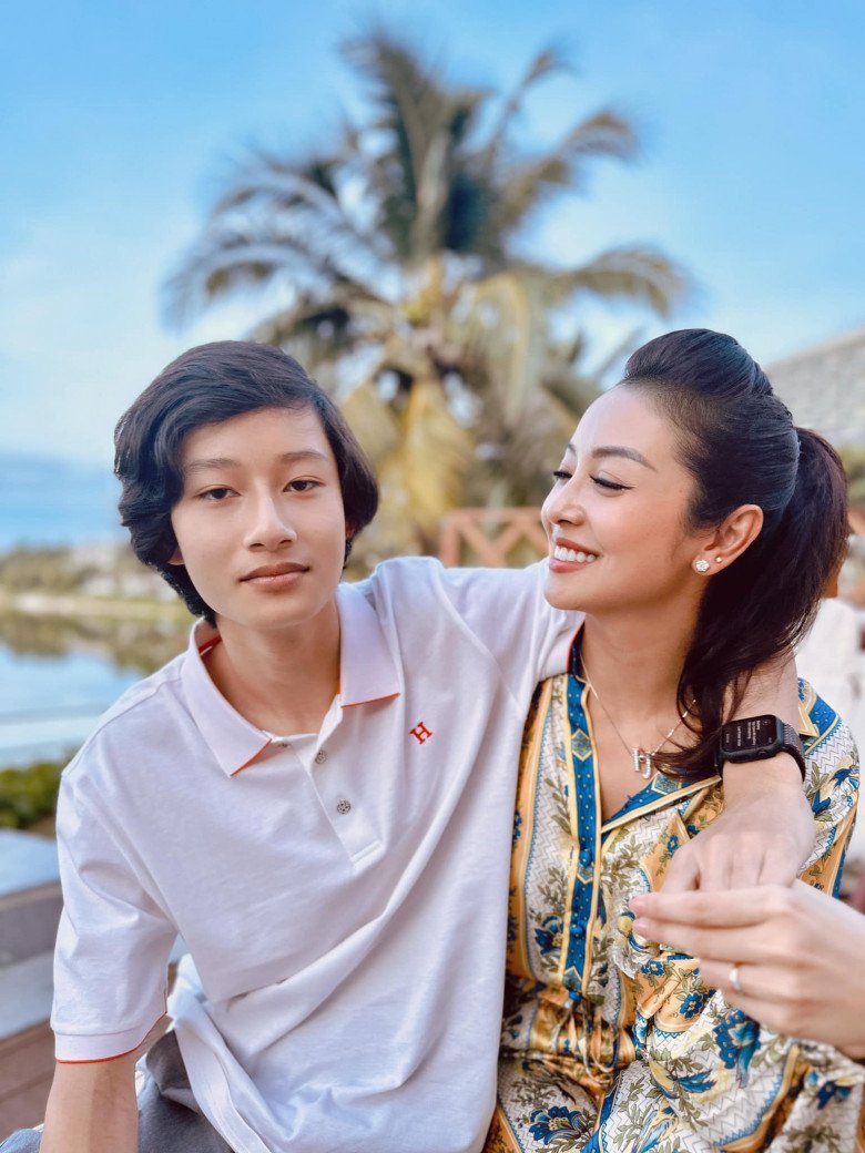 Sao Việt 24h: Con trai của Jennifer Phạm và Quang Dũng cao nhất nhà ở tuổi 15, diện mạo nay khác lạ gây chú ý - 5