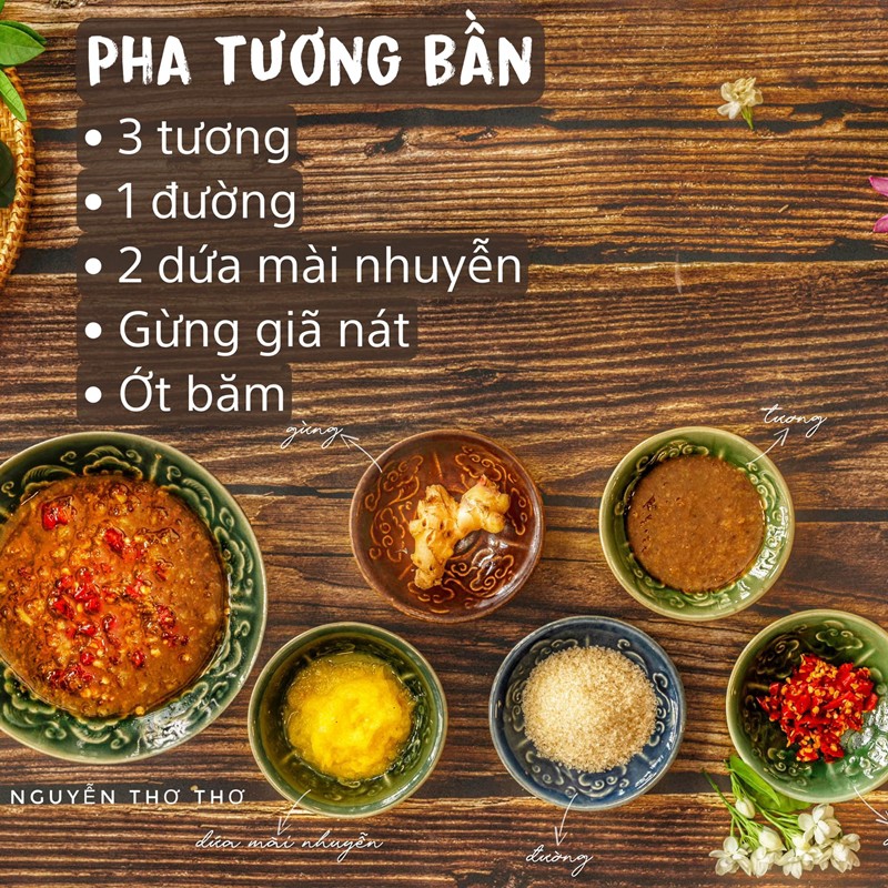 Tỉ lệ: 3 tương, 1 đường, 2 dứa mài nhuyễn, gừng giã nát, ớt băm.
