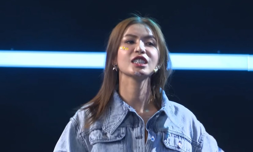 Siêu mẫu tự hào khoe người cũ ngồi ghế nóng Rap Việt.