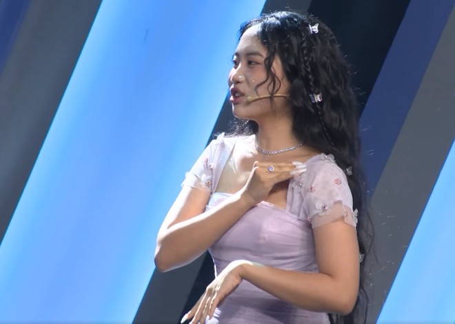 Cô nàng bóc mẽ Trấn Thành ép một bạn 2K6 gọi bằng anh, trong khi mình thì gọi là chú.