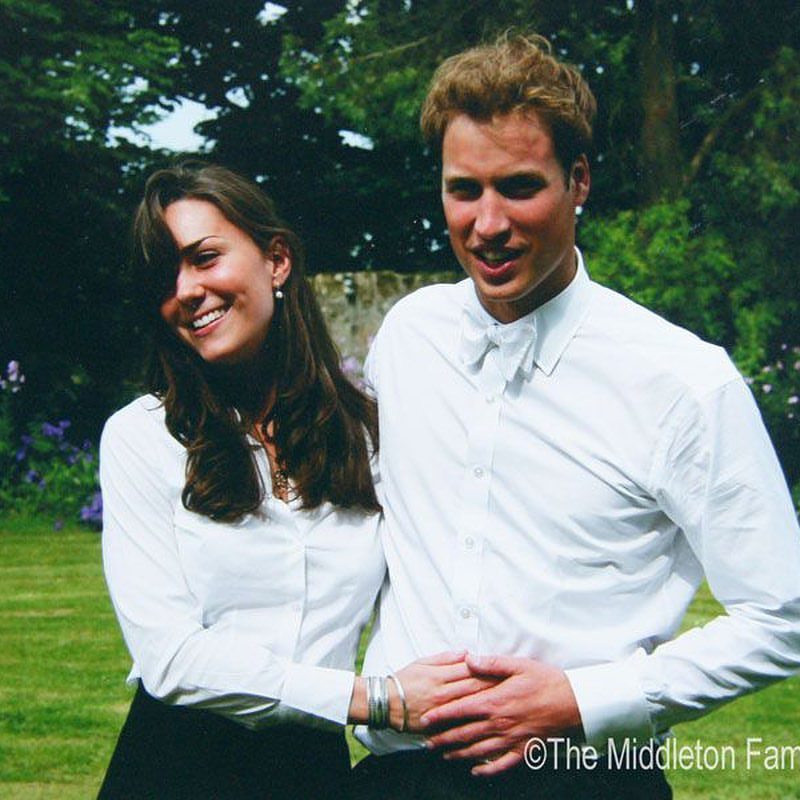 Kate Middleton và William bên nhau 2 thập kỷ vẫn đồng điệu, cách amp;#34;đánh dấu chủ quyềnamp;#34; nơi đông người được khen - 9