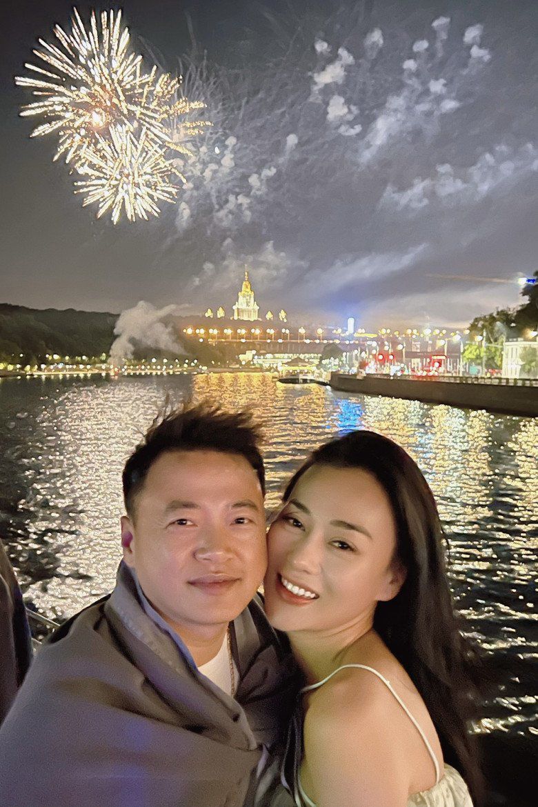 Sau gần 1 năm hẹn hò, Phương Oanh - Shark Bình giờ đây đã trở thành vợ chồng hợp pháp.