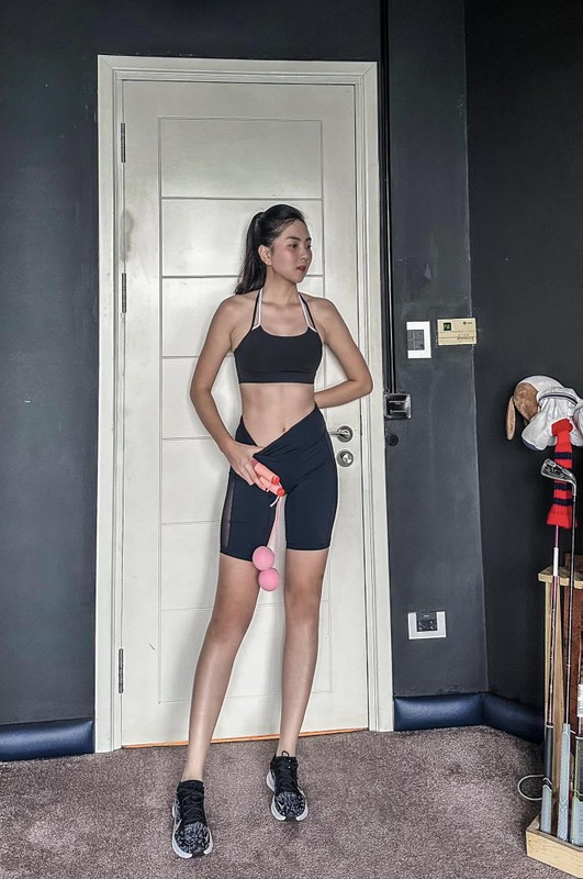 Dù bận rộn với công việc của một người dẫn chương trình nhưng Mai Ngọc vẫn duy trì tập thể dục thể thao đều đặn mỗi ngày. Cô tự tạo một phòng tập gym tại nhà để luyện tập.