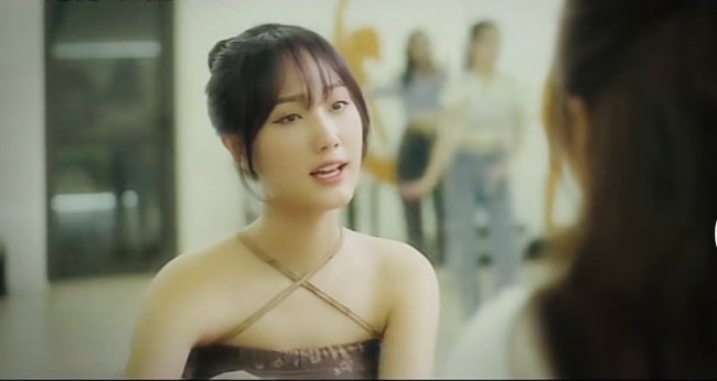 amp;#34;Tú bàamp;#34; VTV mới nổi hoá ra từng đánh ghen xé áo Phương Oanh ở Hương Vị Tình Thân, đời thực đẹp trong trẻo - 3