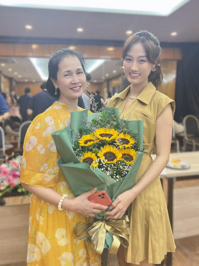 Hoàng Khánh Ly xuất hiện trong Gia Đình Mình Vui Bất Thình Lình tập 36.