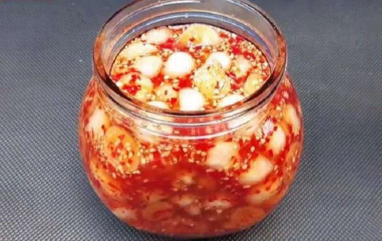 3 cách muối cà trắng giòn, thơm ngon mà không bị thâm đen khiến con thích, chồng khen hay - 6