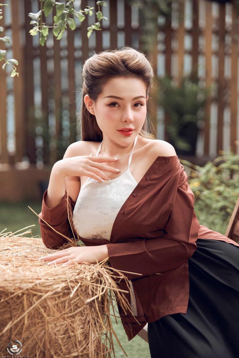 View - Ngân 98 giữ kỷ lục đệ nhất dao kéo, nhan sắc ra sao mà vẫn bị gièm pha càng sửa càng xấu