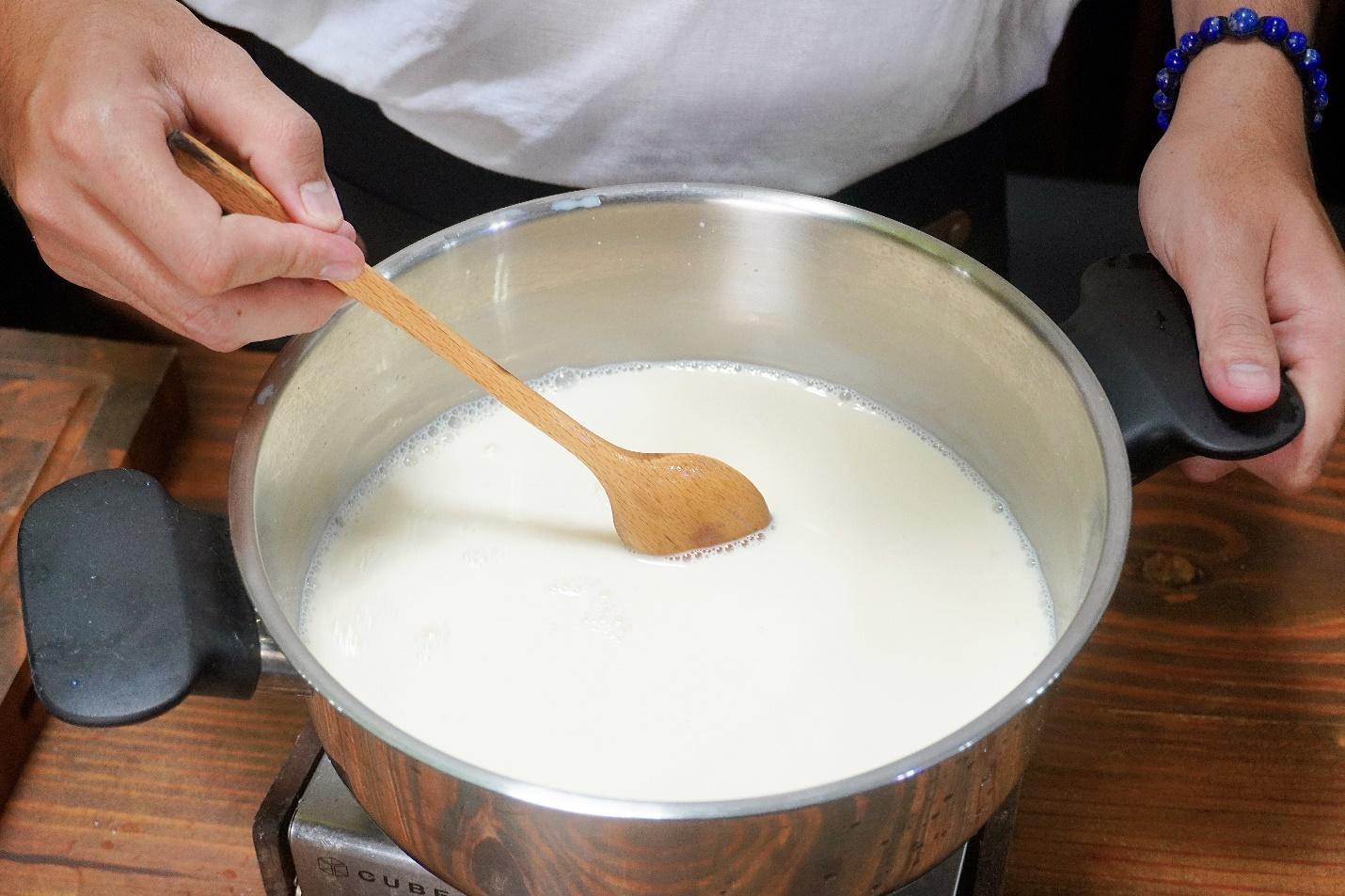 Làm sữa chua đậu nành dẻo ngon sánh mịn ‘vạn người mê’ - 3