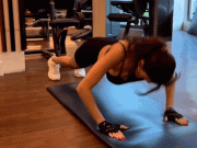 Làm đẹp - Nhờ bác sĩ giúp nâng ngực tới 90cm, người đẹp Ấn Độ vẫn miệt mài "úp sàn" độ dáng