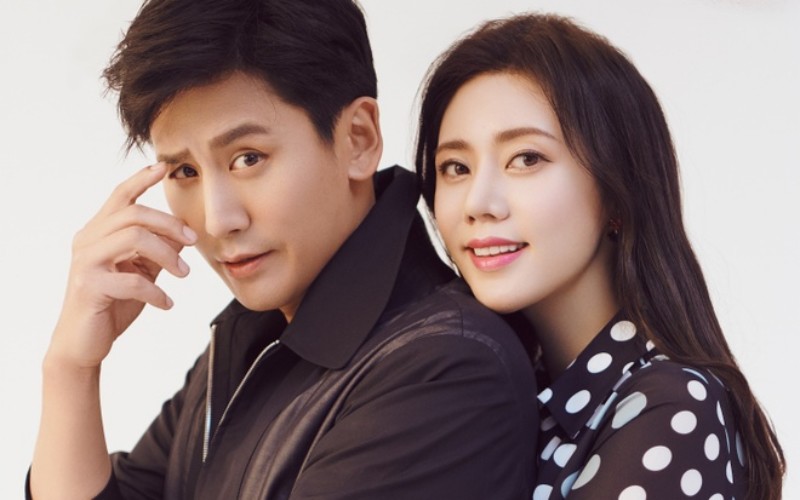 Mới đây, vợ chồng Choo Ja Hyun và Vu Hiểu Quang vừa xuất hiện trên sóng truyền hình Hàn Quốc. Cặp đôi lần đầu có những chia sẻ trực tiếp về nghi vấn Vu Hiểu Quang ngoại tình vào năm 2021.

