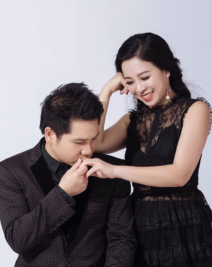 Cặp đôi luôn ngọt ngào, lãng mạn như thời mới yêu.