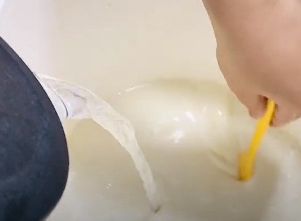 4 cách làm kem sữa chua thơm ngon đơn giản tại nhà - 16