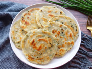 Bếp Eva - Vét tủ còn ít bột mì, nhanh tay làm vài thao tác đơn giản này được bữa sáng ngon cả nhà no nê