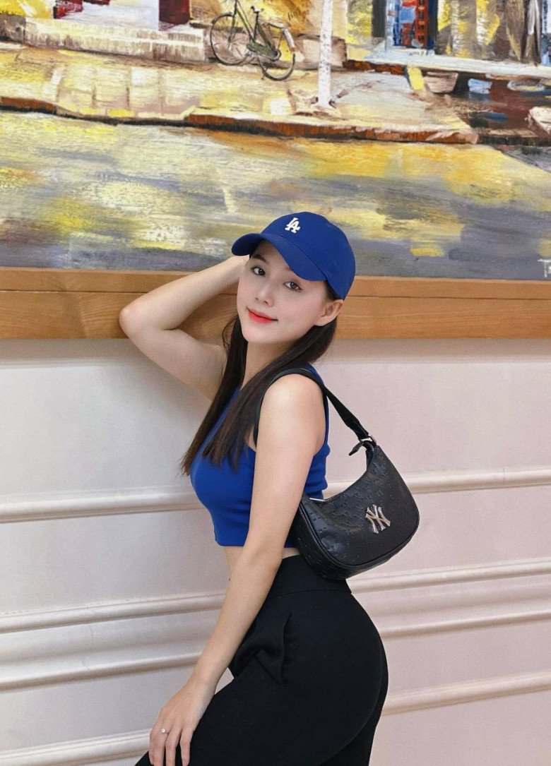 View - "Tiểu thư giang hồ” VTV ngoài đời là mẹ đơn thân, bầu bí tăng 26kg mà giờ body "mòn con mắt”