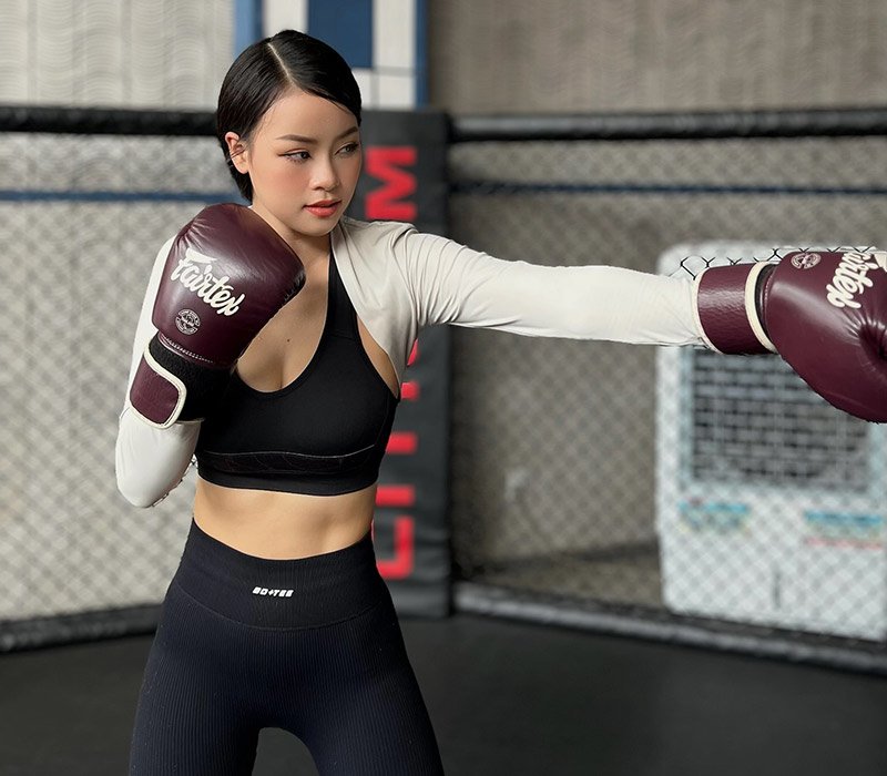 Khác với những thí sinh khác, Đào Thị Hiền không tập luyện chuyên nghiệp như một vận động viên, tuy nhiên em gái Đào Hà chia sẻ rằng mình rất đam mê tập boxing và tricking nhất. 
