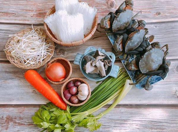 Nguyên liệu cho món miến xào cua