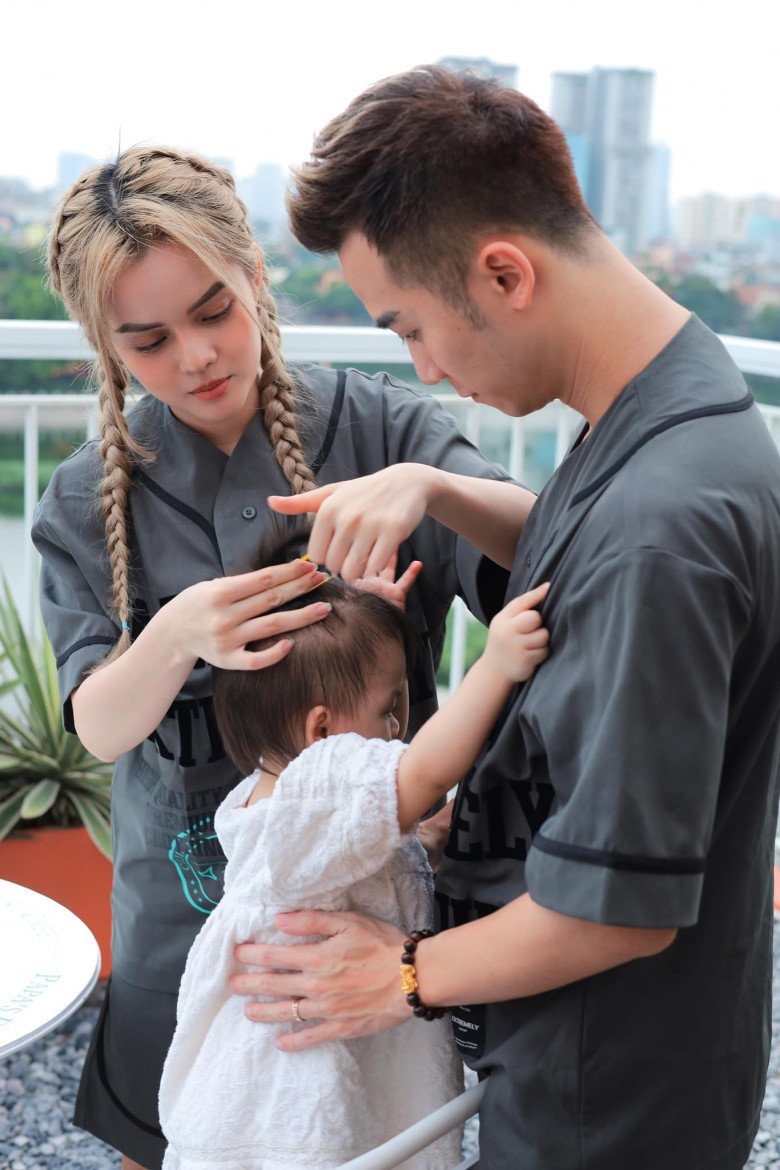 View - Bụng bầu vượt mặt, hot tiktoker Hà Nội vẫn nhảy cực sung, sau sinh ở phòng tổng thống không muốn xuất viện