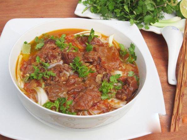 Cách nấu phở bò Hà Nội thơm ngon chuẩn vị tại nhà cực đơn giản - 10