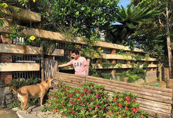 amp;#34;Vua nhạc đỏamp;#34; vụt sáng nhờ Sao Mai: Lấy vợ đẹp, có 2 biệt thự khủng, amp;#34;của để dànhamp;#34; còn quý hơn - 20